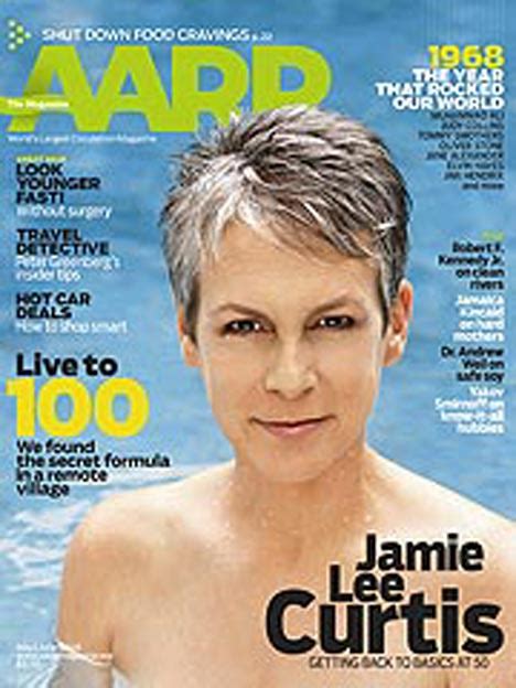 jamie lee curtis ass|Jamie Lee Curtis Posed Topless on a Magazine Cover at 50:。